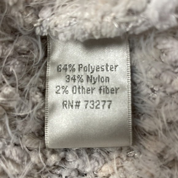 LC Lauren Conrad XXL Super Soft Eyelash Sweater Top - Picture 7 of 7